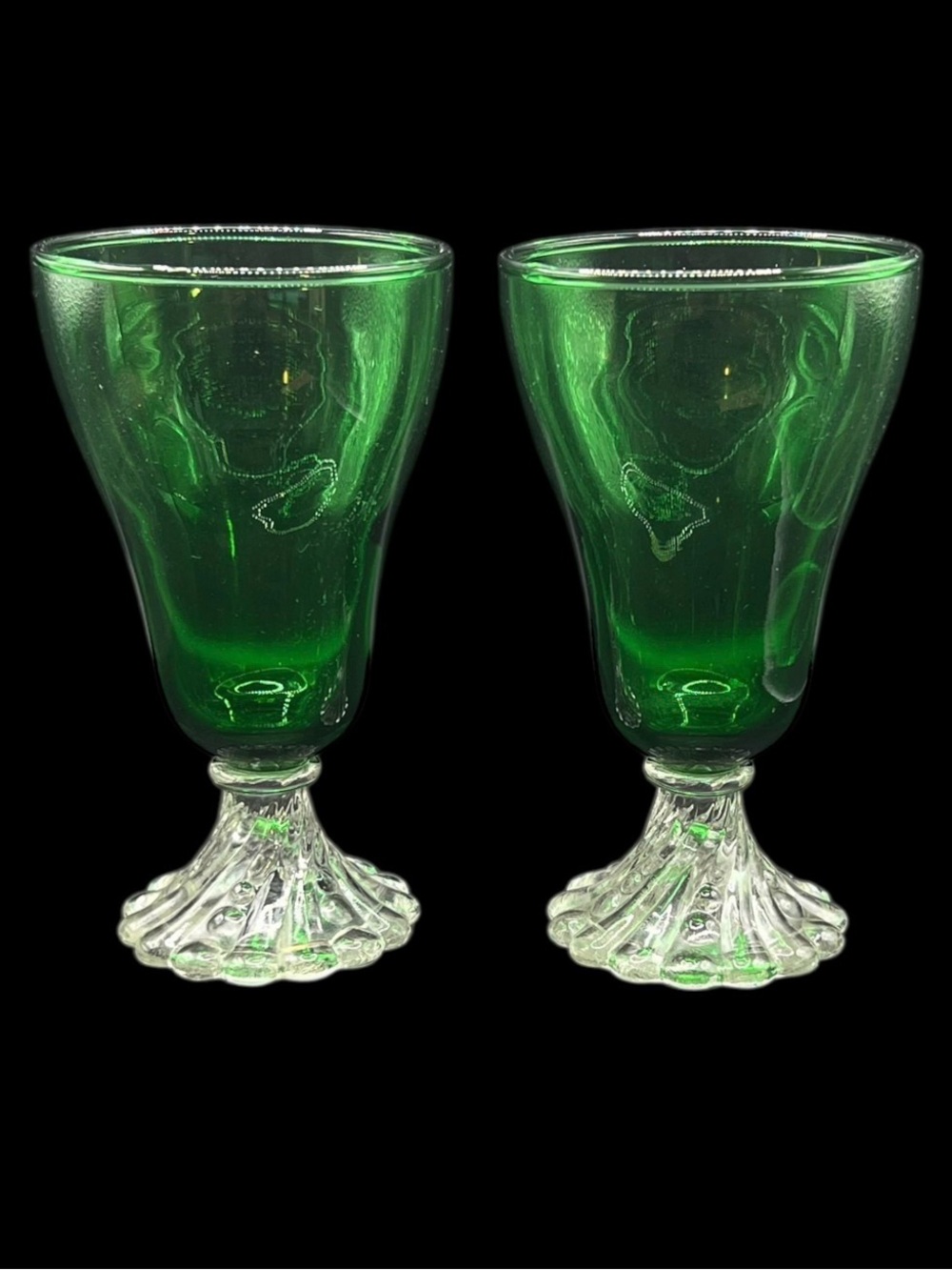 1 Emerald Green Goblet Glass Anchor Hocking Burple Glass